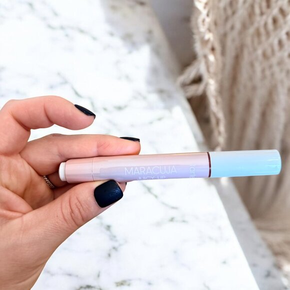 Tarte NIB Maracuja Juicy Lip Hydrating Balm Gloss in Strawberry Shade - Picture 8 of 10